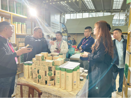 纤模社品牌闪耀COSP2024深圳国际户外展共谱绿色露营新篇章！(图7)
