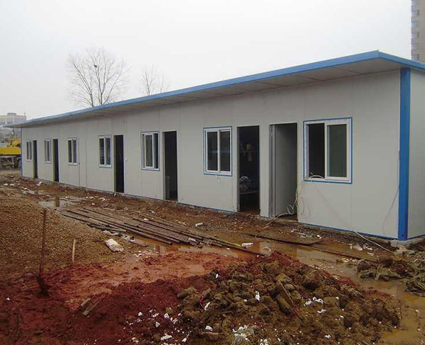 装配式建筑节能降碳作业效率高