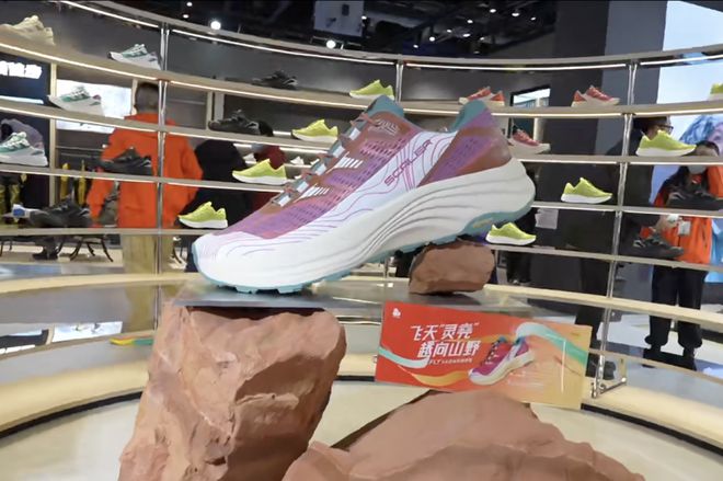 户外品牌做得“高”就专业了吗？(图12)