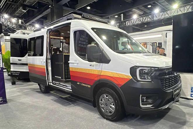 可升级四驱户外探险得力伙伴越界房车露营大师A6宿营车