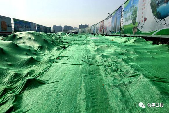 大风+暴雨+雷电来了！最大风速达9级！成都人注意新一轮沙尘已入川(图1)
