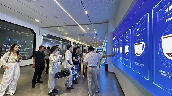 乐虎国际股份有限公司全国主流媒体调研行走进海南探访特色农业产业振兴实践(图3)