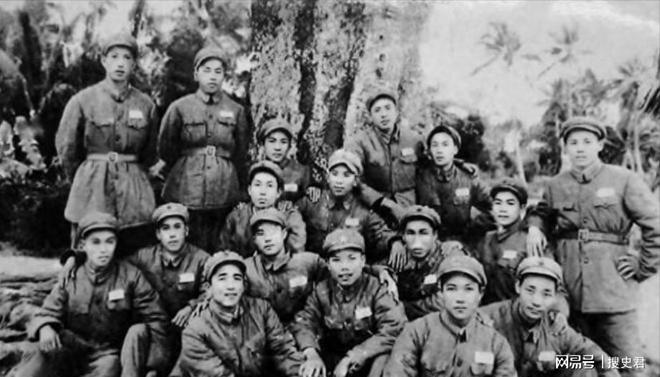 55年大授衔闻名全国的琼崖纵队3名总队长都被授予什么军衔？(图1)